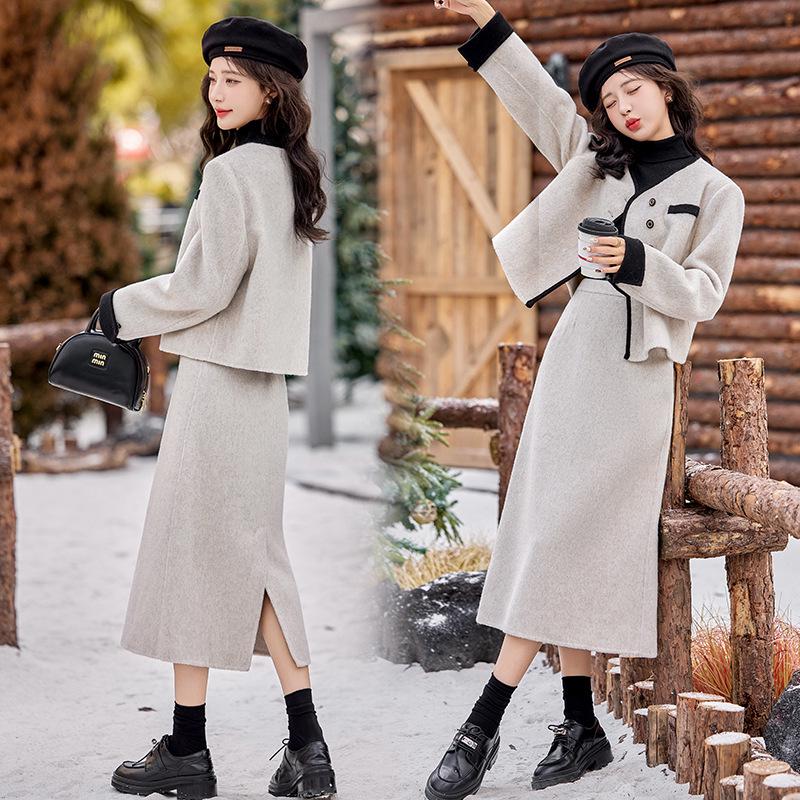 

Женское двустороннее шерстяное пальто в стиле колор-блок и юбка миди - Мода Осень/Зима ZQ63. M (110-125 jin)