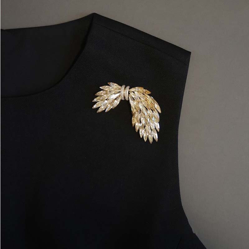 Luxury Rhinestones Wings Brooches for Women Exquisite Zircon Crystal Handmade Brooch Pins Suit Accessories Jewelry Gifts