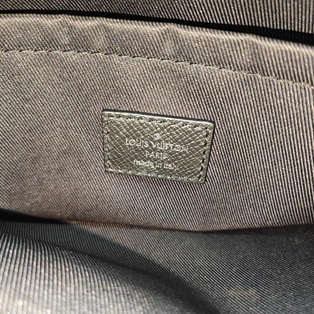 [Pre-Owned] Outdoor Classic Monogram Leather Coated Canvas Messenger Bag - Very Good #R8WYAD