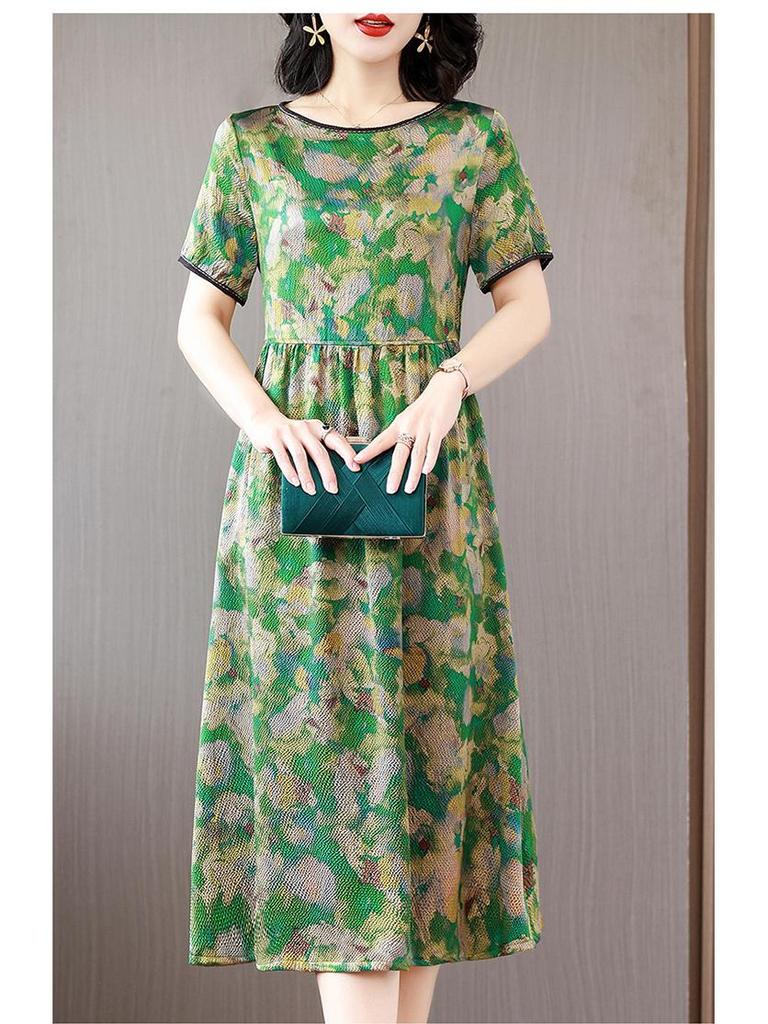 Summer 2026 Retro Print Plus Size Dress for Women: Stylish and Slimming Mother's Outfit