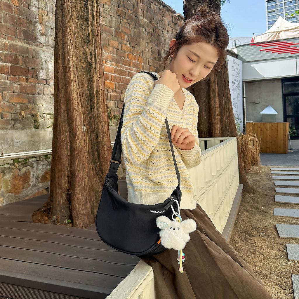Bag Women'S Autumn And Winter Super Fire Commuter Dumpling Bag Student Fashion Versatile One Shoulder Crossbody Niche Design