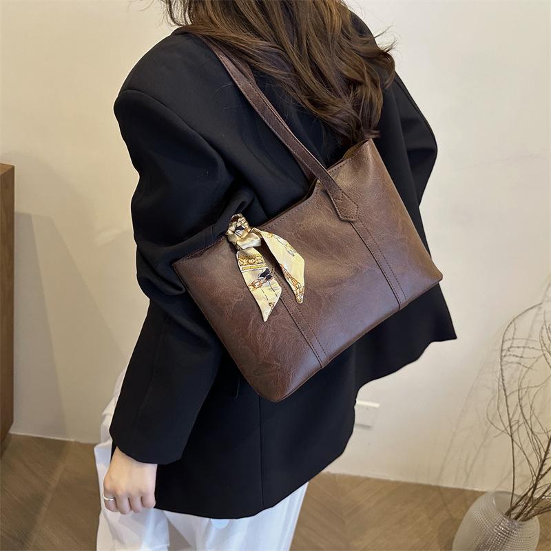 Fashion Korean Shoulder Bag 2025 New Daily Casual Versatile Crossbody Bag Trendy Commuter Armpit Bag