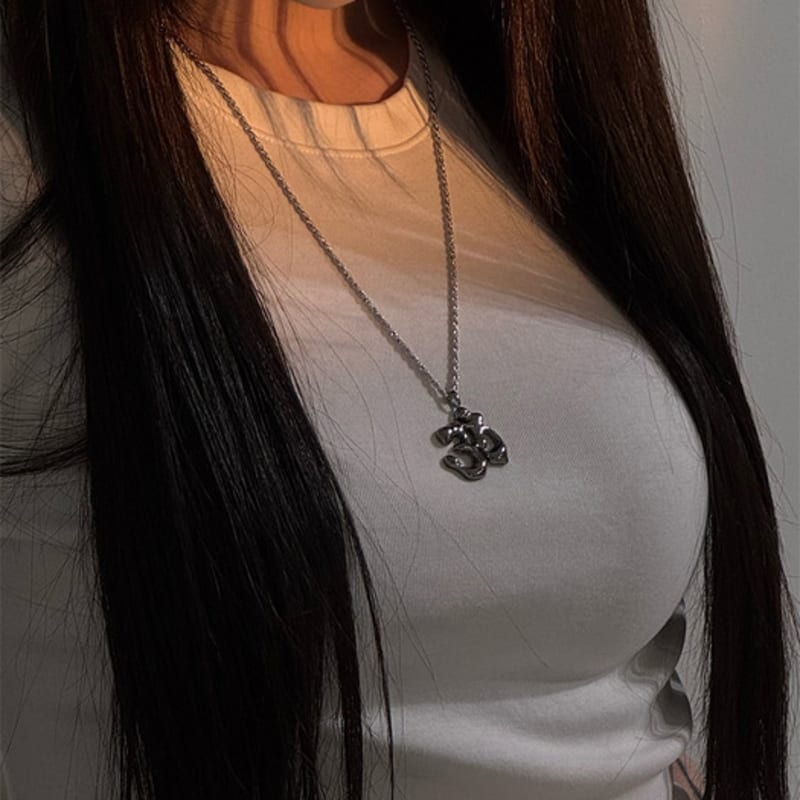 8:logtxme Omme Necklace