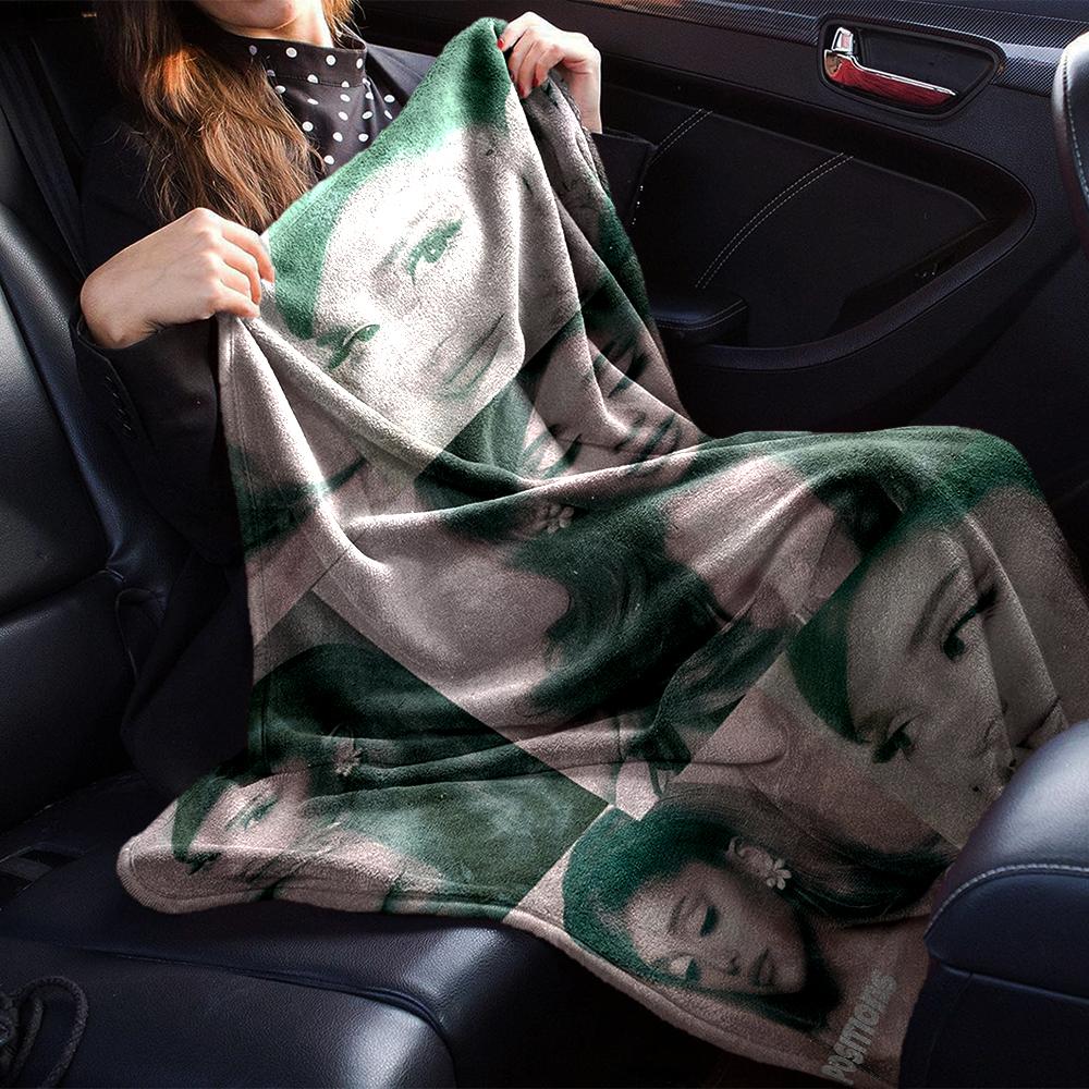 Ariana Grande Poses Blanket Soft Throw Blanket For Home Bedroom Bed Sofa Travel Office Solid Christmas Blanket