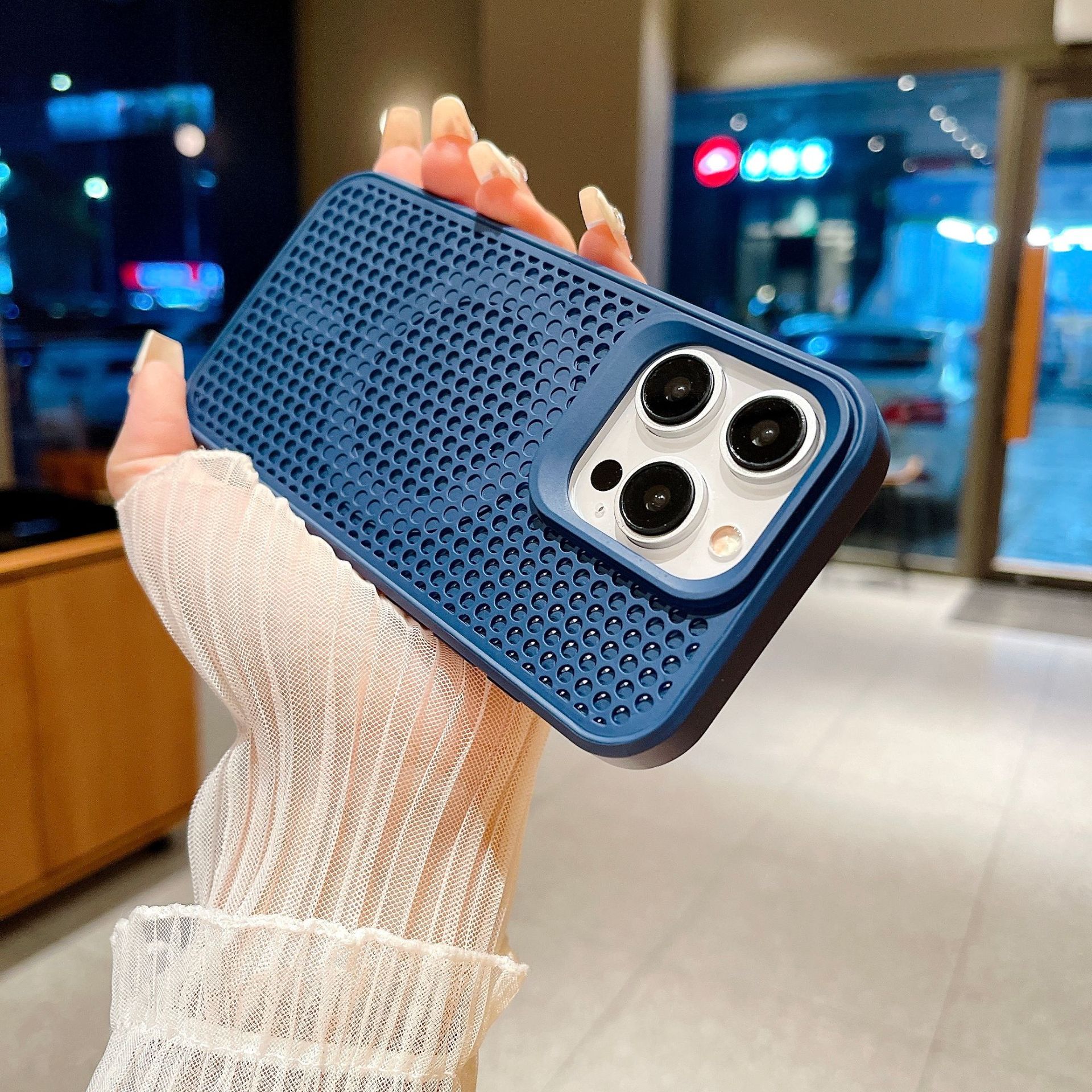 

For Apple 17promax Magnetic Phone Case for IPhone 16 Breathable Heat Dissipation 14 Full Package Anti Drop 15 Protective Cover For iPhone11Promax