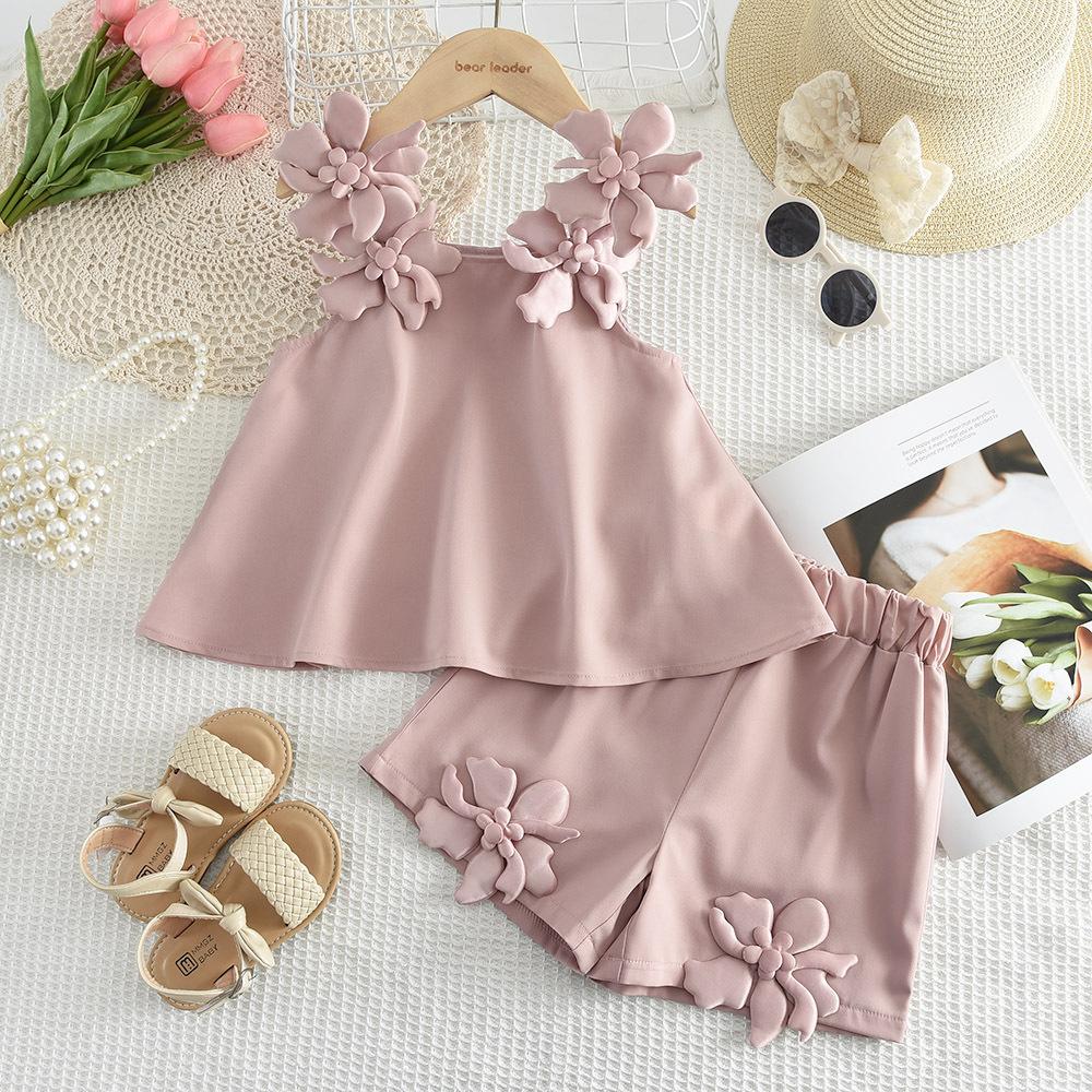 New Girls' Summer Outfit Set with 3D Flowers, Camisole Top and Shorts Two-Piece Set for Girls