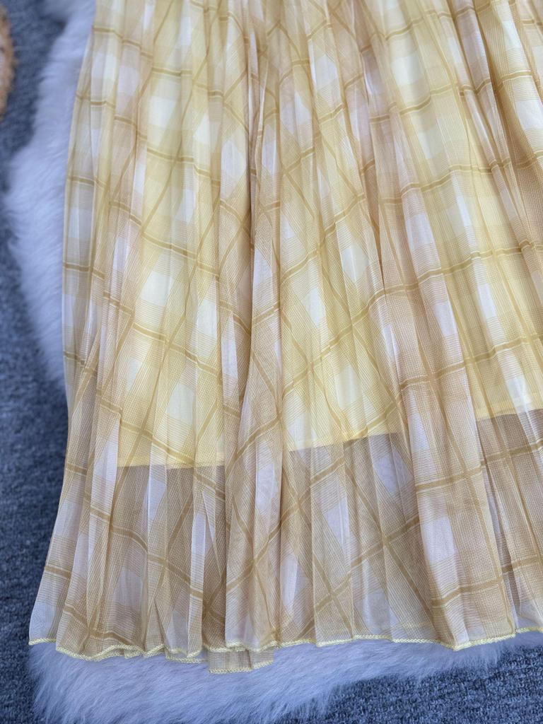 Women's European Plaid A-line Midi Skirt, Perfect for Commuting and Holidays