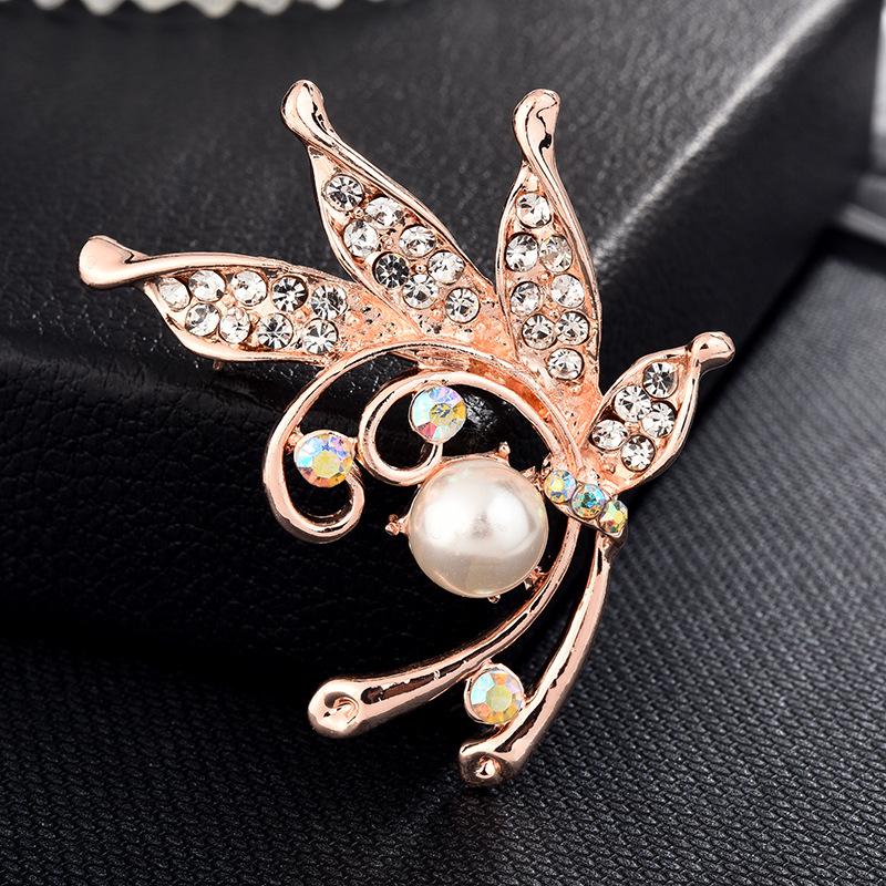 High-End Korean Alloy Scarf Buckle with Diamond, Pearl, and Brooch Pin Accessories