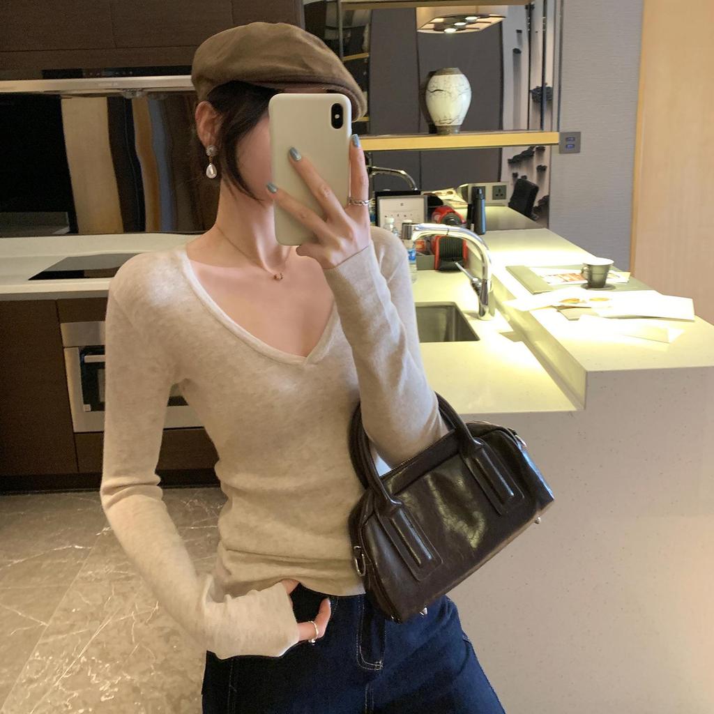 Winter 2025 Women's European-Style Knit Base Layer with Deep V-Neck - Unique and Mature Design