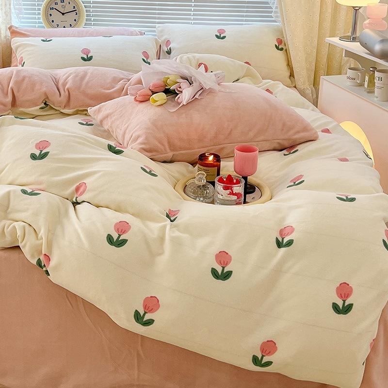 Winter Thickened Milk Velvet Four-piece Set Plus Velvet Warm Coral Velvet Quilt Cover Flannel Sheet Quilt Cover Bedding