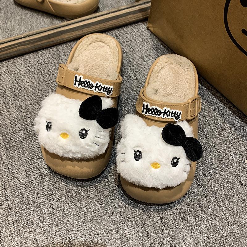 Stepping on shit non-slip versatile cotton slippers 2025 winter cute girl heart cute Hello Kitty flat-bottomed bag head slippers
