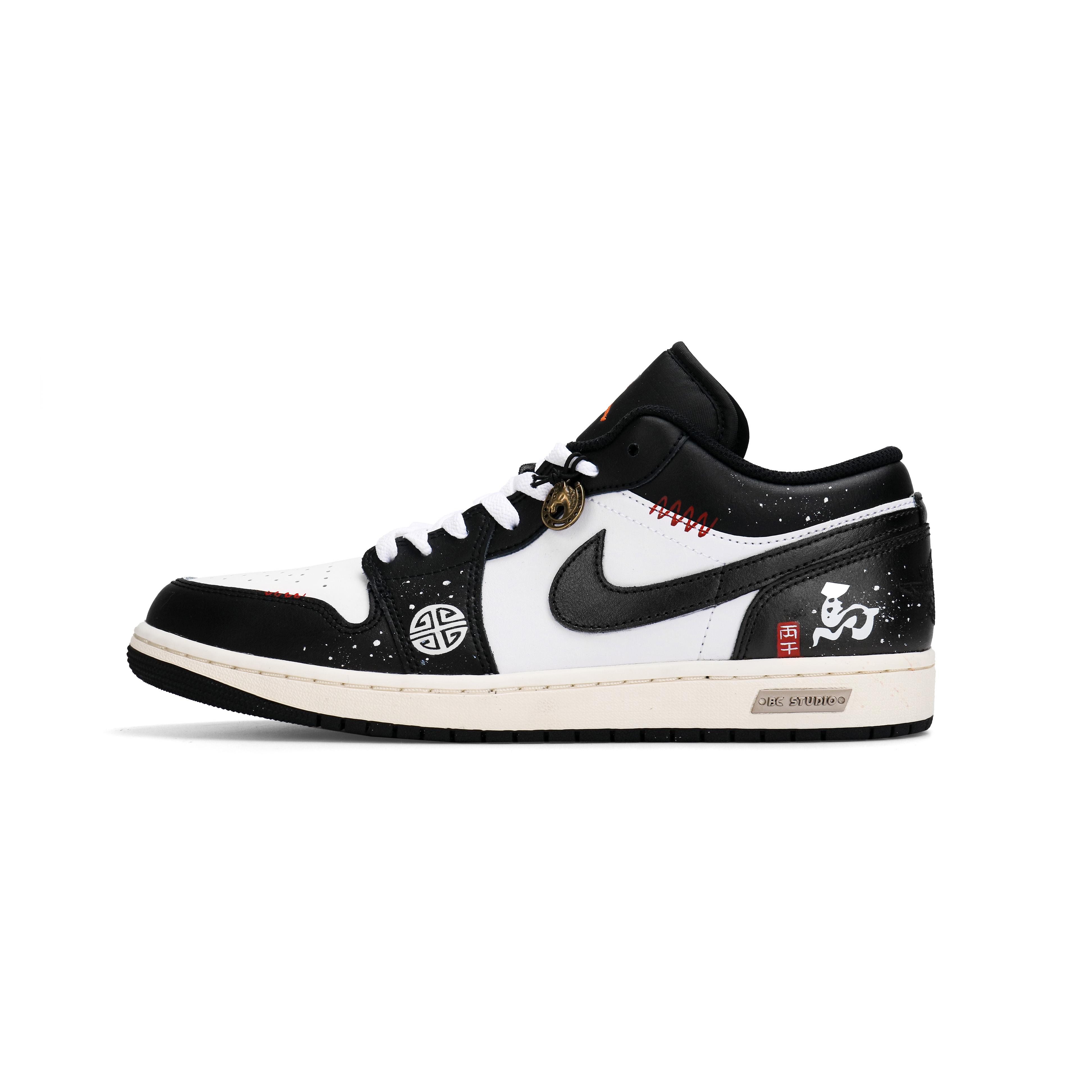 

Jordan Air Jordan 1 Lunar Post CNY Horse Year, Golden Horse Welcome Spring Low top Vintage Basketball Shoes Men s 553558-081(TeamK-) 40