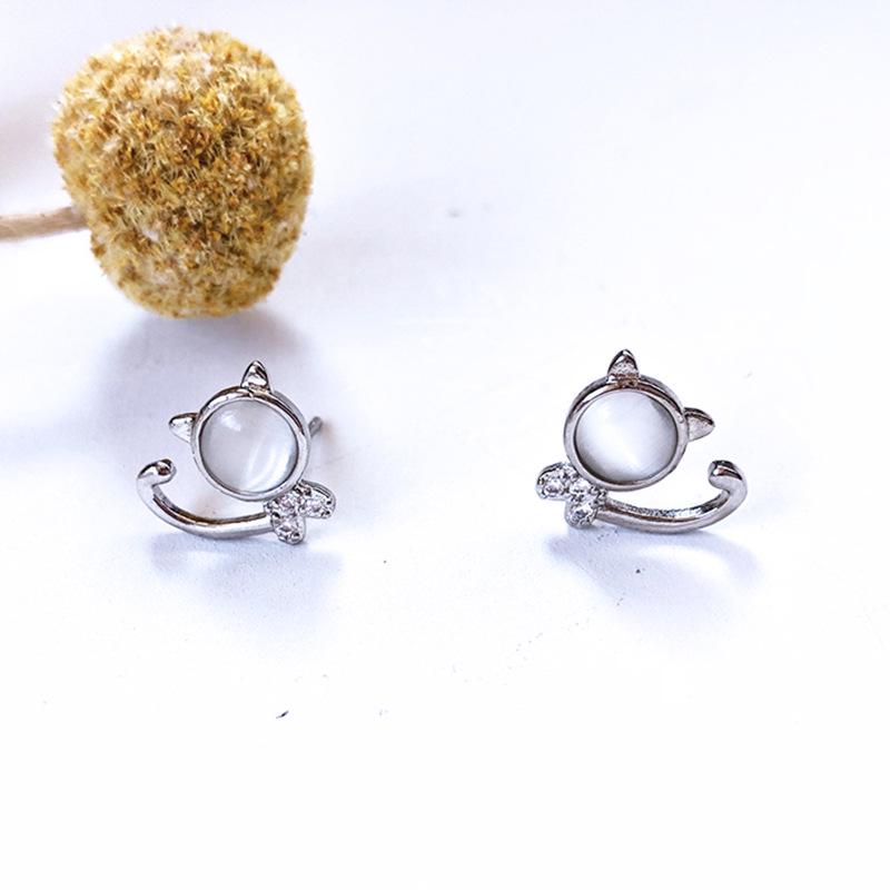 Fresh Kitten S925 Sterling Silver Stud Earrings - Cute Korean Style for Women, Perfect As Christmas Jewelry.