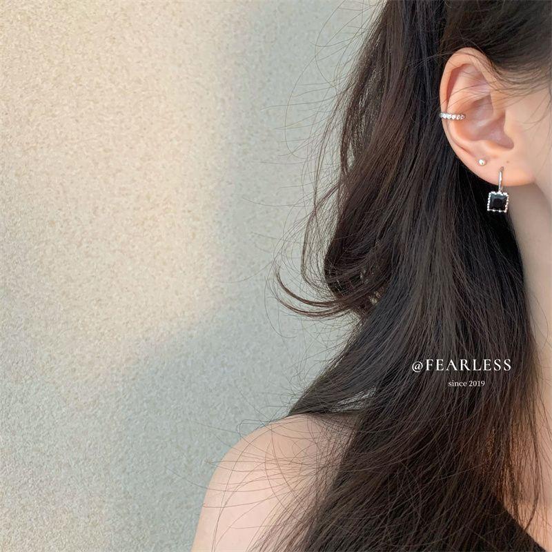 

Korean simple temperament earrings square diamond ear hooks, Korean drama heroine feeling