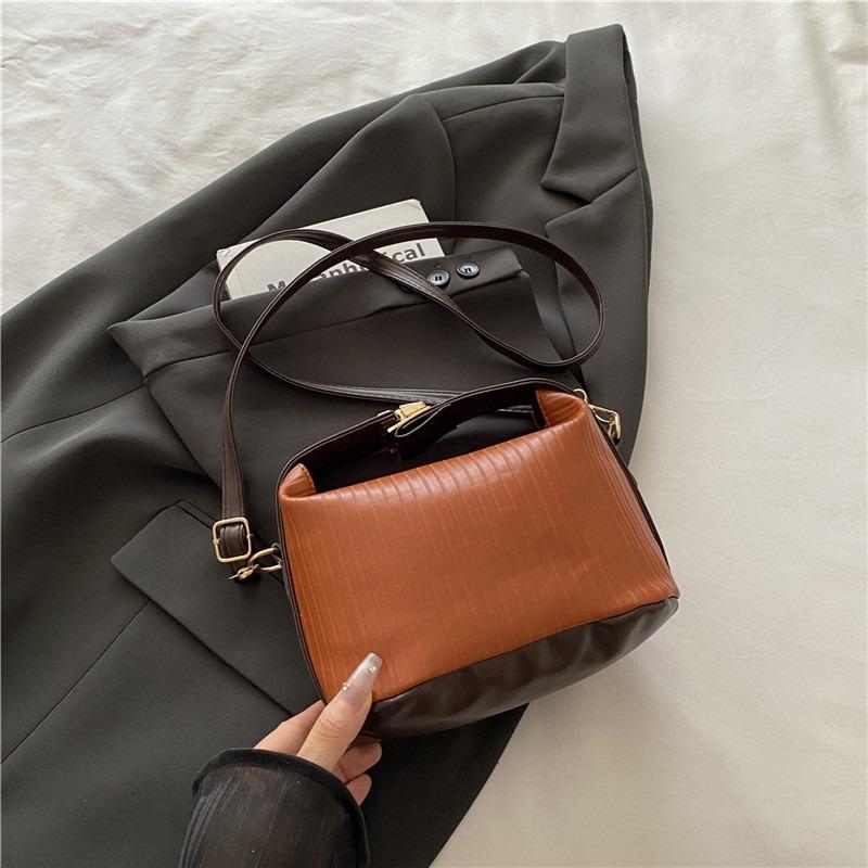

Solid color simple handbag summer new niche design shoulder messenger bag is now popular women s bag