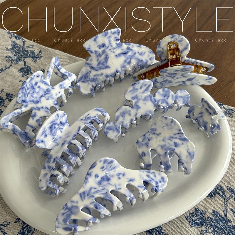 Retro modrá a bílá porcelánová vzorovaná sponka do vlasů: Acetátová sponka do vlasů žralok v čínském stylu