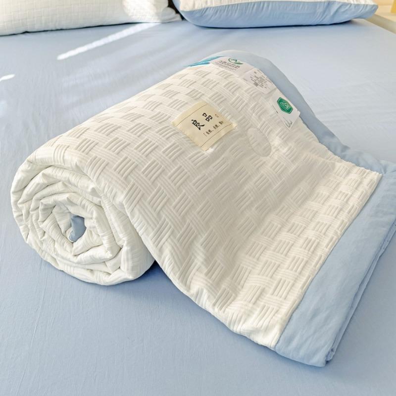 new class A soybean fiber Xia Liang quilt air conditioner quilt single double machine washable summer four-piece thin quilt