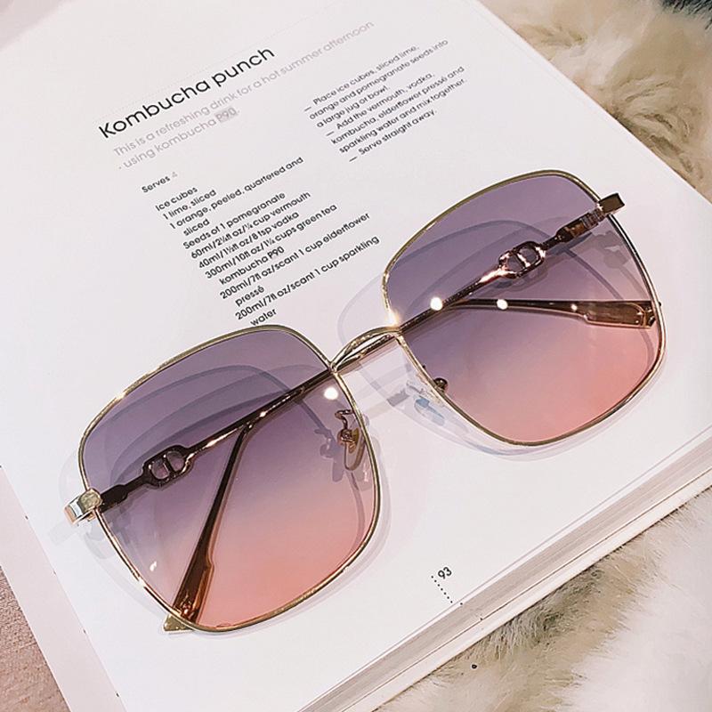 Fashion Gradient Color Lens Women's Sunglasses Square Shape Metal Frame Sunglasses Women UV Protection Women Sun glasses