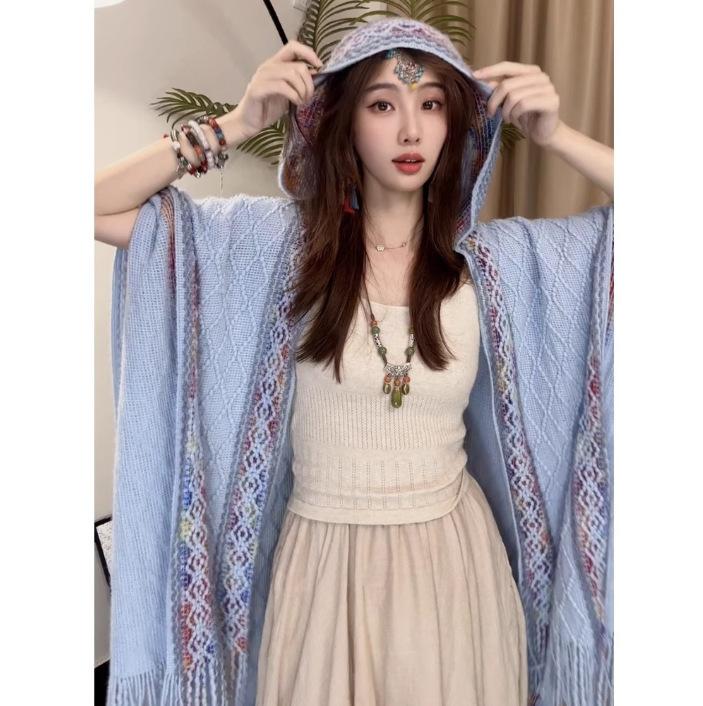 Solid color gray triangular shawl with women's new triangular scarf, young fashion and high sense of versatility