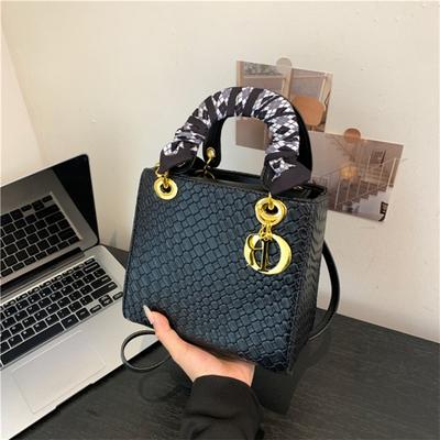 Bolso cuadrado pequeño para mujer, nuevo bolso de hombro tipo bandolera, bolso de mano, cinturón tejido, pañuelo de seda, bolso Princesa Diana
