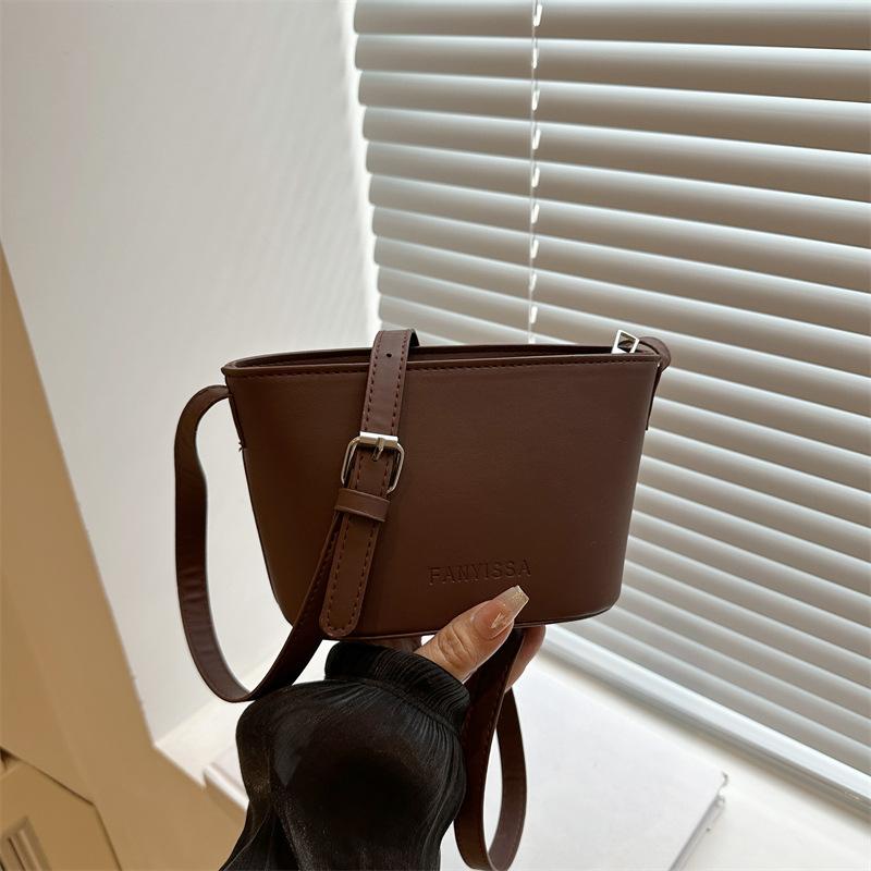 Bucket Bag Women's Fashion New Simple Temperament Versatile Shoulder Bag Niche Messenger Bag