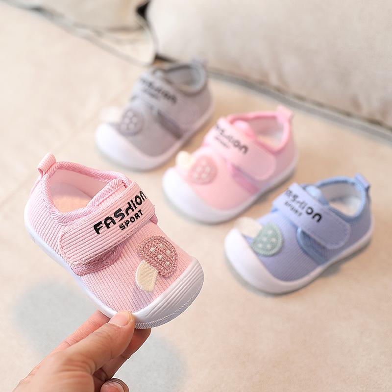 Babyschuhe Frühling Herbst Weiche Sohle Niedliche Kleinkindschuhe Rutschfest Kindersneaker für Neugeborenes Barfußschuhe Kinder Zapatos Bebe