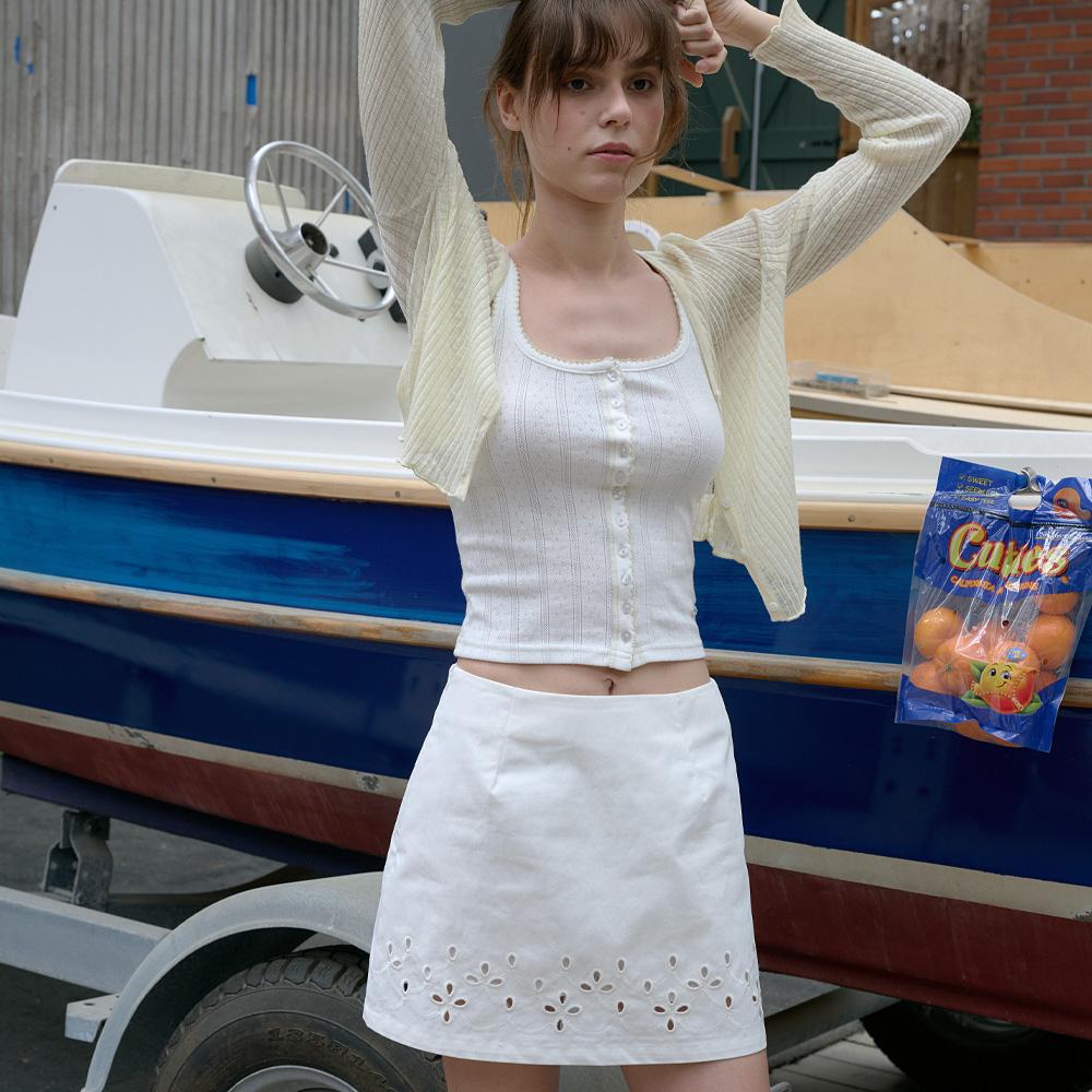 Elssibeui Punching Lace Mini Skirt_Ivory