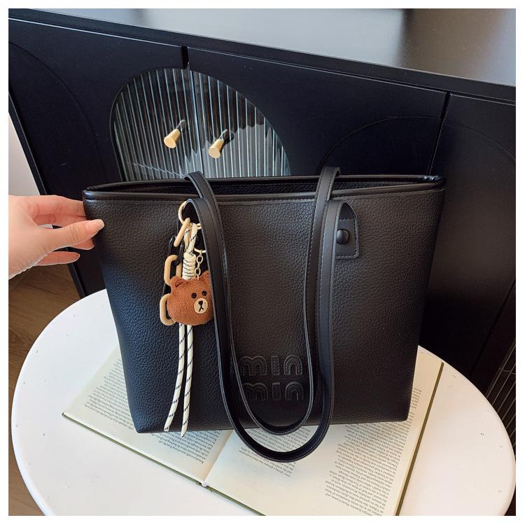 

2025 new handbag bag women s large-capacity shoulder bag tote bag high-end commuter bag portable underarm bag tide чёрный