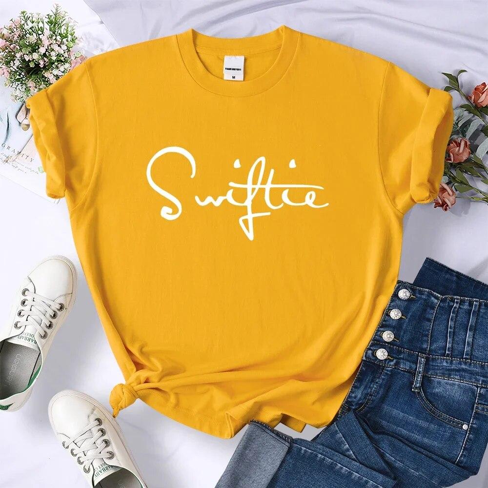 Swiftie Retro Y2K Tričko s potiskem Dámská letní móda Crop Top Sport Neformální topy Oblečení Street Personality Tričko Dámské