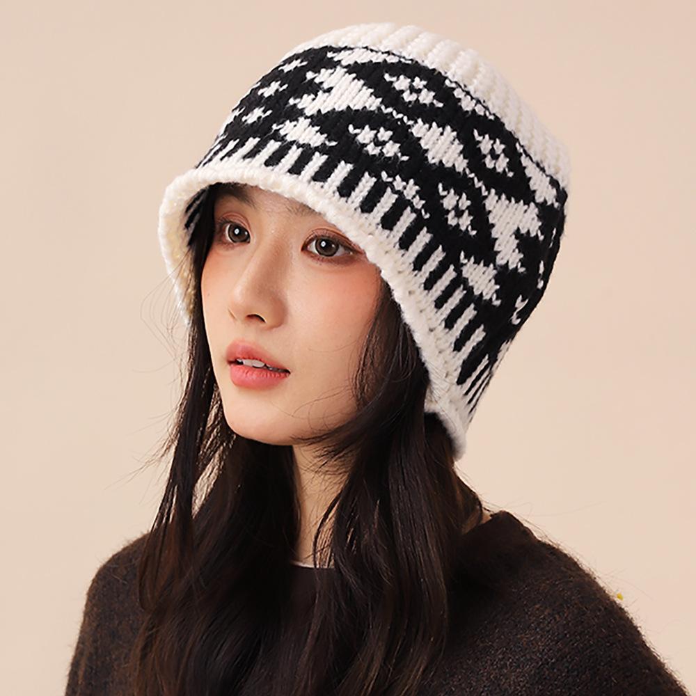 2025 new rhombus pattern wool hat female couple casual versatile warm ear protection cold hat knitted hat