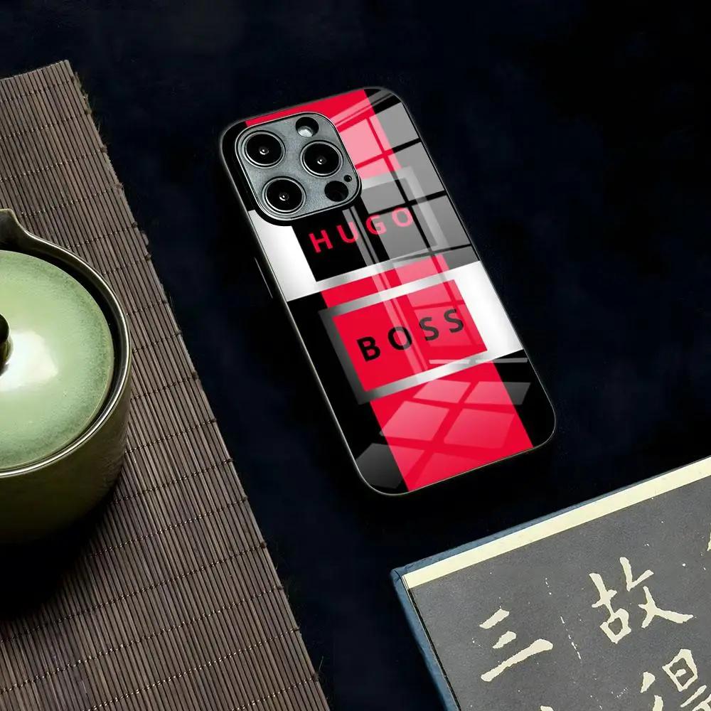 

Дизайн MINISO Чехол для телефона HUGO BBOSSES для iPhone 17 Air 16 15 13 12 14 11 Pro Max Mini X Xr Xs 8 7 Plus 6 Стекло Роскошный Чехол iPhone14 ProMax