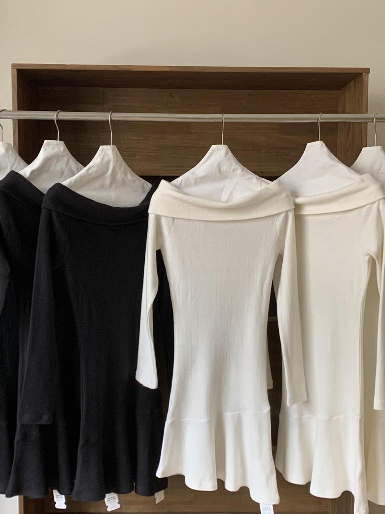 Auf Lager 2025 Herbst/Winter Koreanischer Stil One-Shoulder Strick Woll Bodycon Kleid