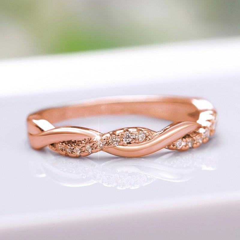 

Huitan Тонкое кольцо-скрутка для женщин с ослепительным цирконием, изысканные женские аксессуары для пальцев для повседневной носки, обручальные кольца, эффектная бижутерия 12