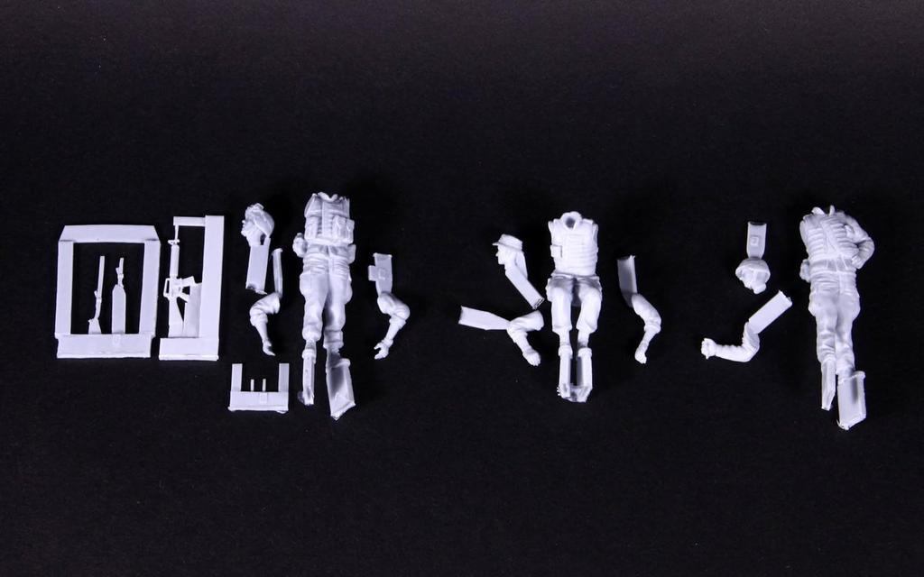 Valkyrie Miniature 1/35 Scale Resin Kit of the Modern American D9R Armored Bulldozer with Crew, 3 Figures, VM35003