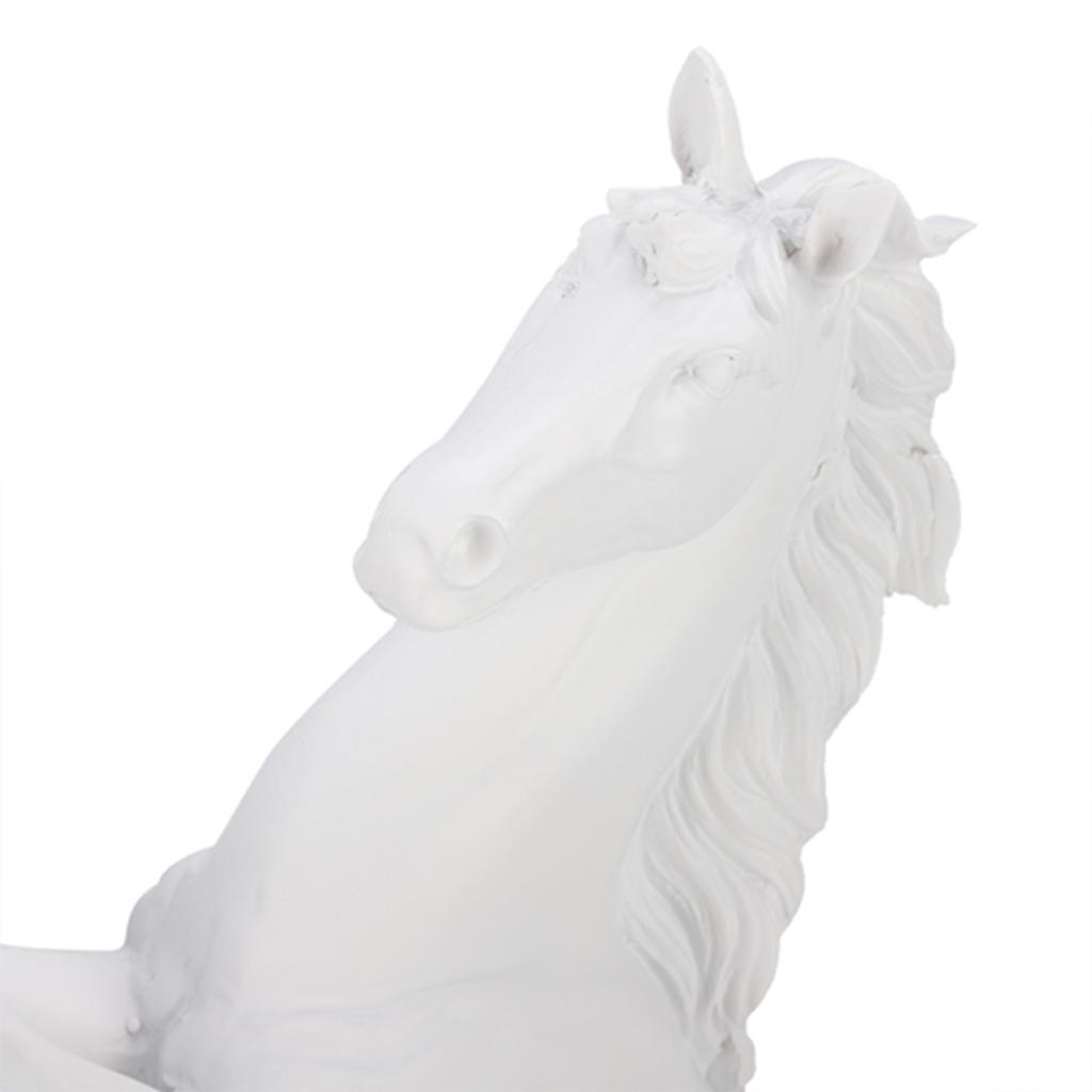 Resin Horse Statue Eruopean Style Horse Sculpture Ornaments Home Desk Decor Photograph Props Office Desktop Decoration