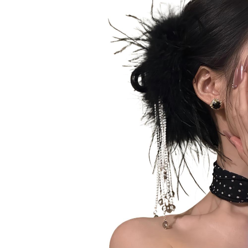 

Temperament Hair Claw Simple Tassel Clip Fashion Grasping Clip Women чорний