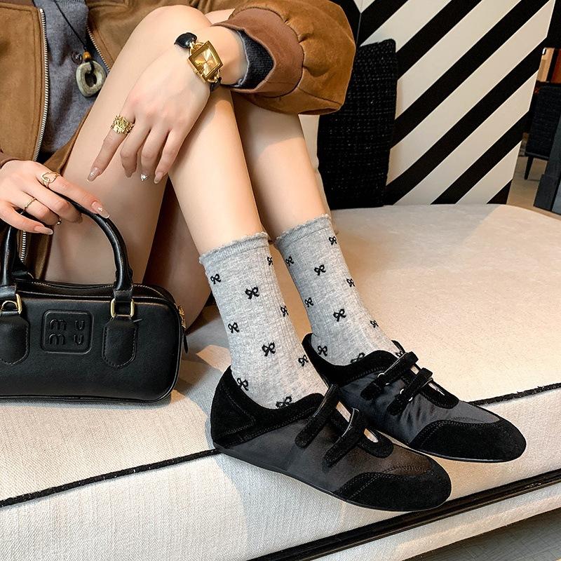 Ballet style retro double Velcro round head lazy casual women's shoes 2025 spring and summer height increase shallow mouth flat-soled single shoes