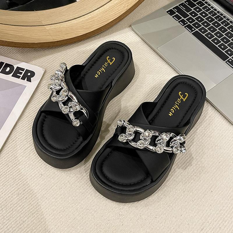 Thick-bottomed cool slippers for women's outer wear 2025 summer new high-value metal chain soft bottom cross with high-heeled slippers for women