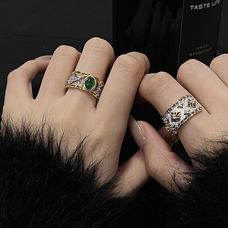 Same Carved Gold Classical Bratisch Retro Court Open Ring Two-Tone Emerald Ring
