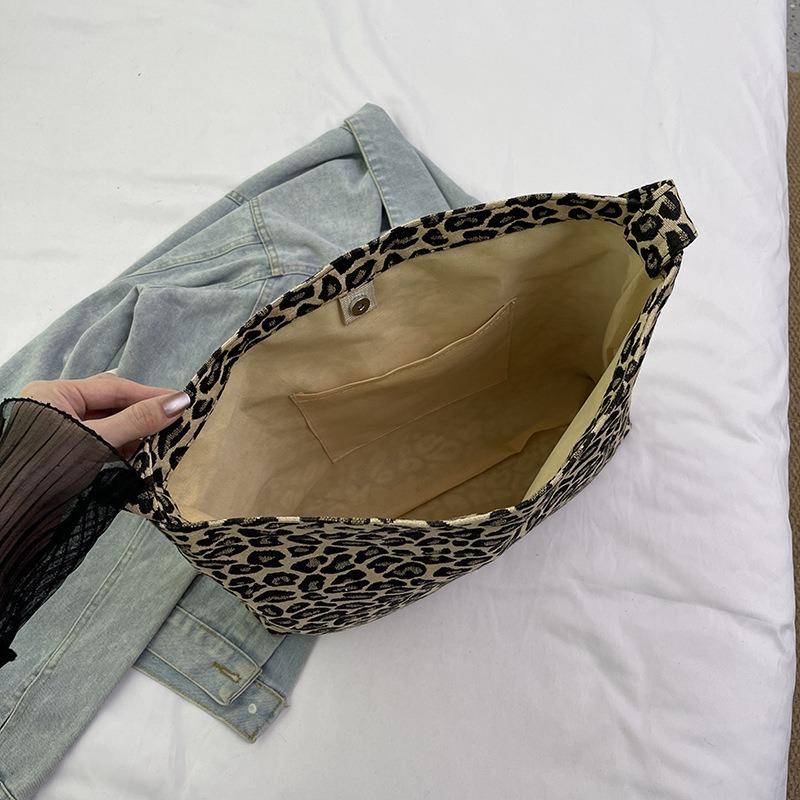 Leopard Print Nylon Bag Women's New Large-capacity Messenger Bag Class Commute Shoulder Armpit Tote Bag
