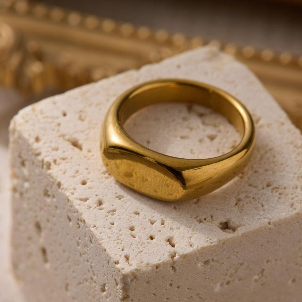 18k Gold Minimalist Cold Style Polished Ring Band