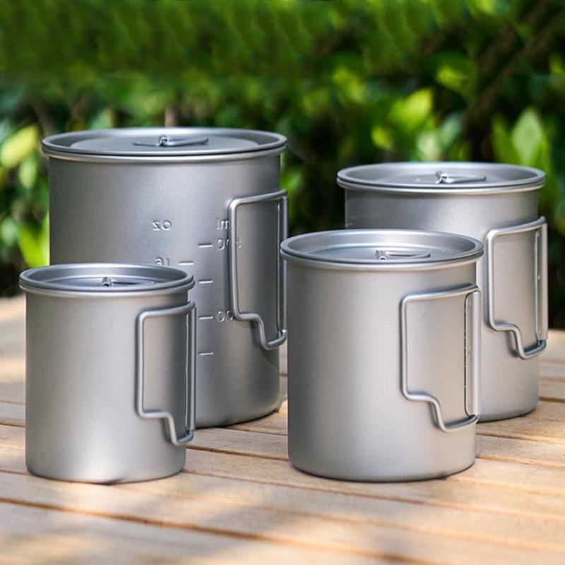 Tragbare Campingbecher mit Deckel und klappbarem Griff Rucksack-Kaffeebecher zum Wandern und Rucksackwandern
