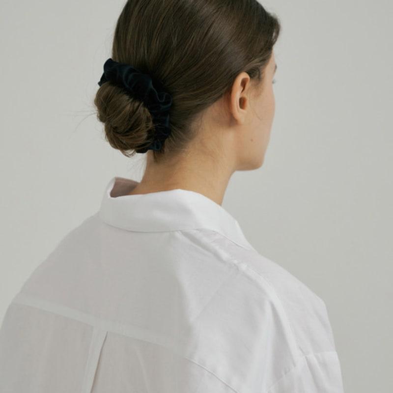 AVVINA PELLE Silk Scrunchie (S) - Black