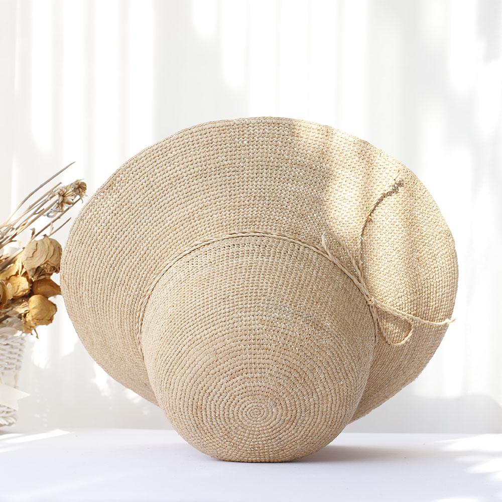 2026 Raffia Straw Hat for Female Summer Fashion Version of the Sunscreen Big Hat Eaves Beach Seaside Vacation Sun Hat Foldable