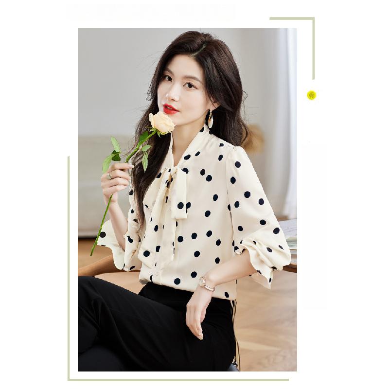2026 Nuovo Top alla Moda ed Elegante per la Primavera, Camicia Versatile in Chiffon a Maniche Lunghe con Pois Neri