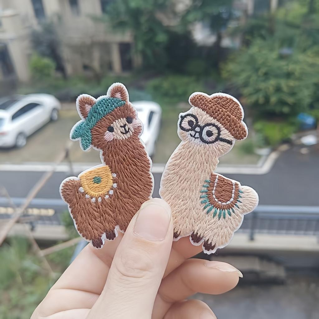 Adesivi in Stoffa Ricamati con Alpaca Cartone Animato Carino Adesivi Decorativi, Molto Adatti per Vestiti, Scarpe, Cappelli, Cappotti, Sciarpe, Decorazione di Zaini