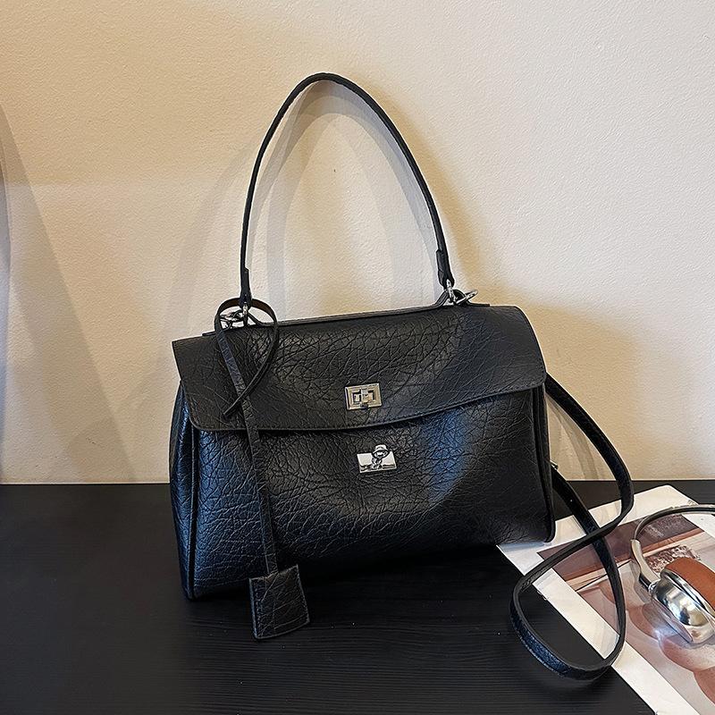 

Minimalist Luxury Shoulder Bag Large Capacity Lychee-pattern Leather Commuter Tote Lock Design Women Multi Compartment Handbag чёрный