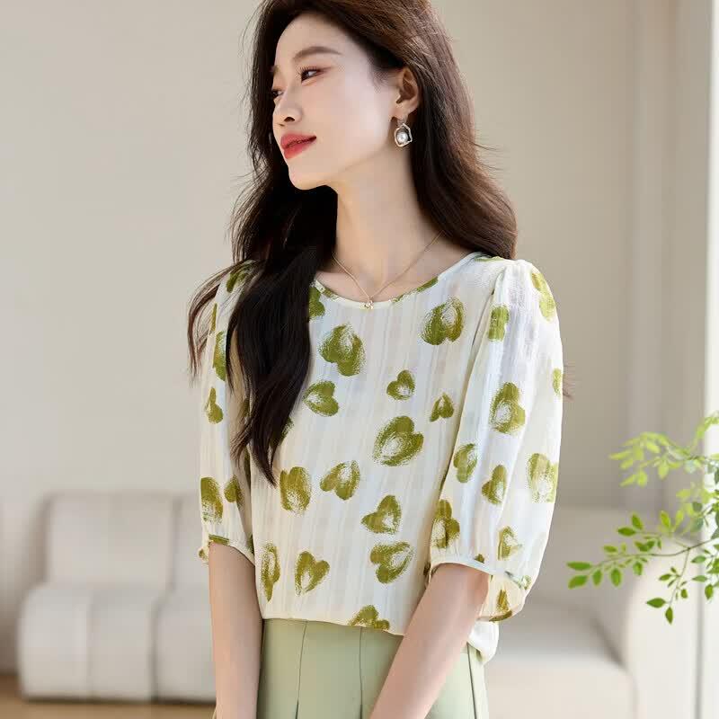 La Chapelle Women s Heart Print Chiffon Blouse M