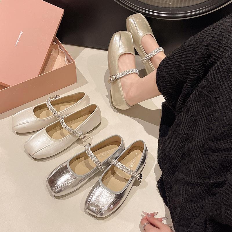 Silver French retro flat bottom light mouth inner height increase single shoes women's summer 2025 new skirt versatile Mary Jane shoes