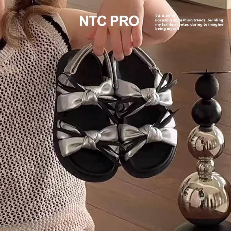 

New Summer Sandals for Girls2026Korean-style soft-soled stylish bowknot sandals for girls, versatile silver beach shoes 37 срібний